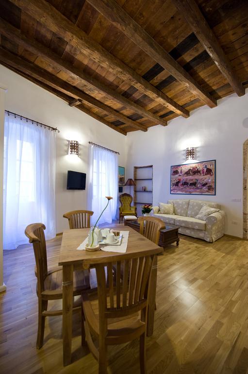 Castelletto Suites กาญารี ห้อง รูปภาพ