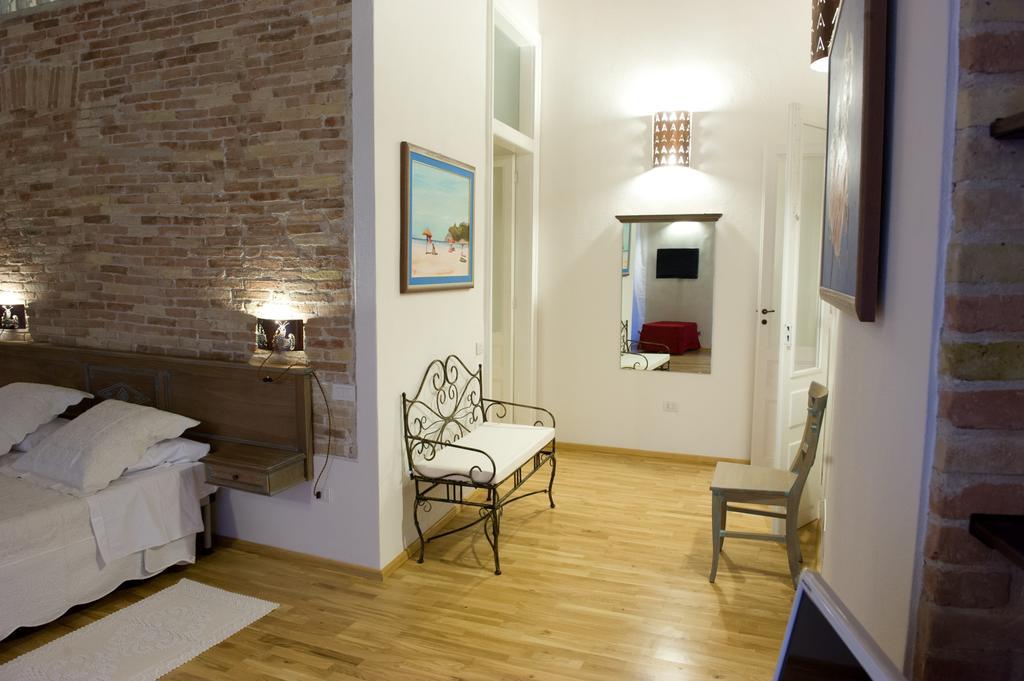 Castelletto Suites กาญารี ภายนอก รูปภาพ