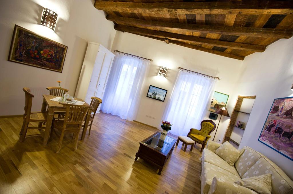 Castelletto Suites กาญารี ภายนอก รูปภาพ