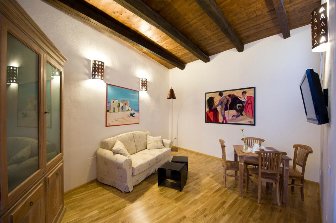 Castelletto Suites กาญารี ห้อง รูปภาพ